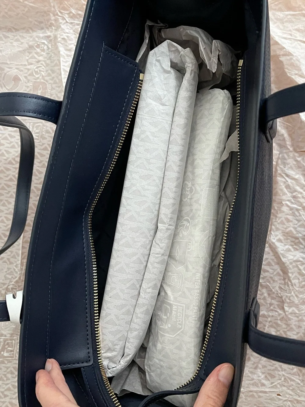 Michael Kors Scarlett Large East West Top Zip Tote Bag Navy Blue